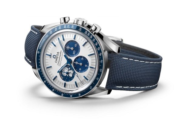omega speedmaster moonwatch anniversary series silver snoopy award